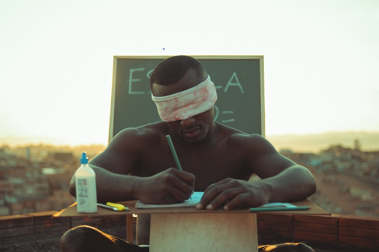 Team navigiert blind durch den Parcours