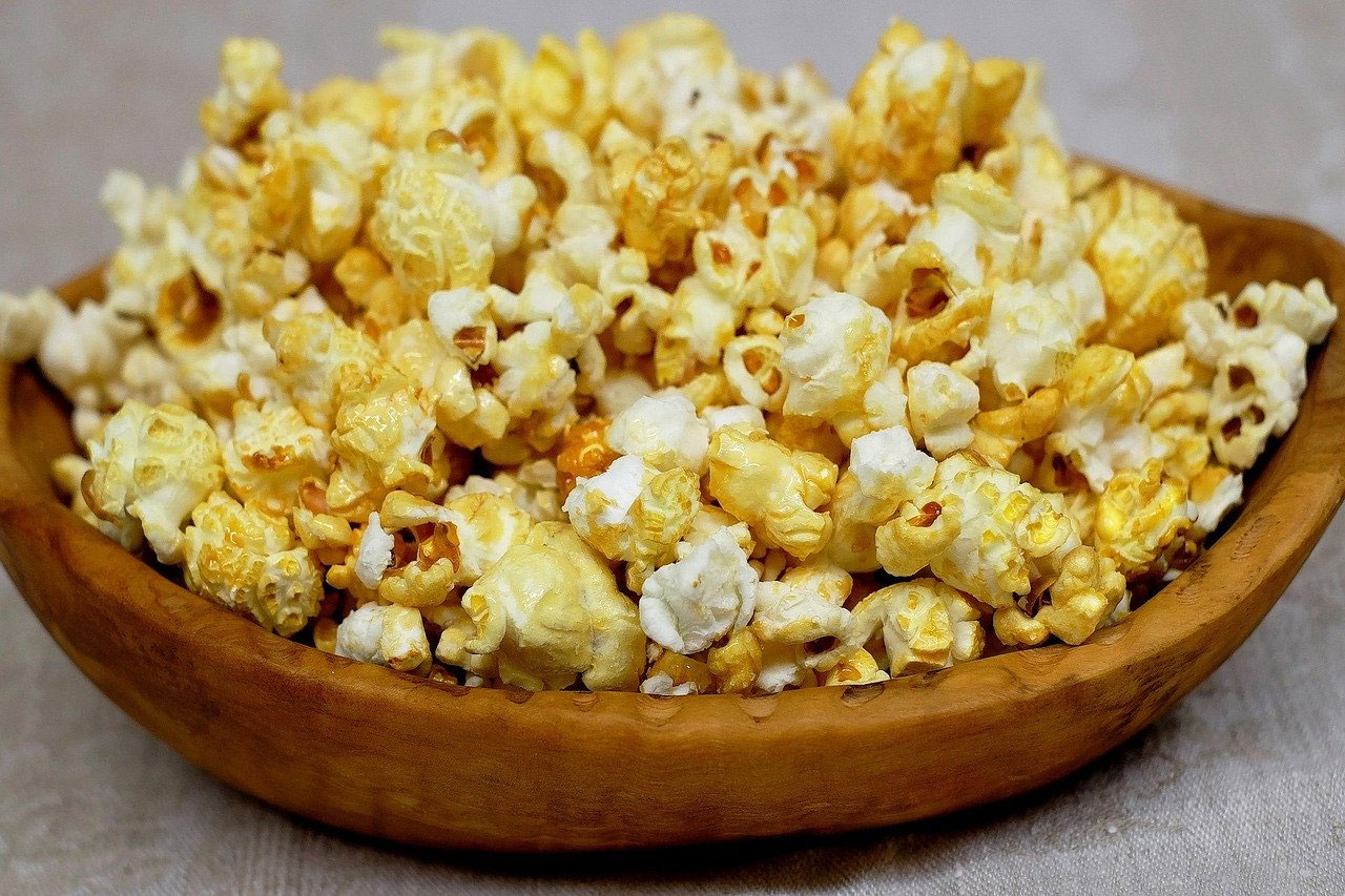 Frisch zubereitetes Popcorn